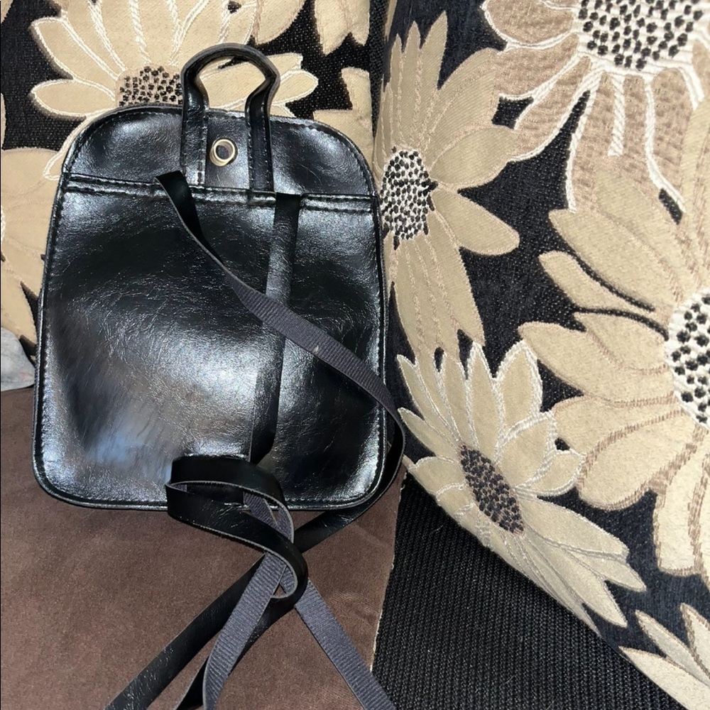 Mini Backpack - Picture 4 of 6